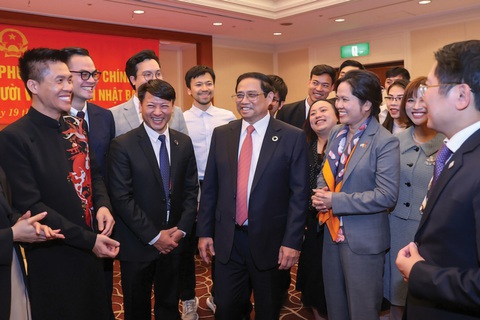 Kiều bào trí thức giúp đất nước đi tắt, đón đầu - Ảnh 4. Thủ tướng Phạm Minh Chính thăm cộng đồng người Việt Nam tại Nhật Bản vào tháng 5-2023 - Ảnh: VGP