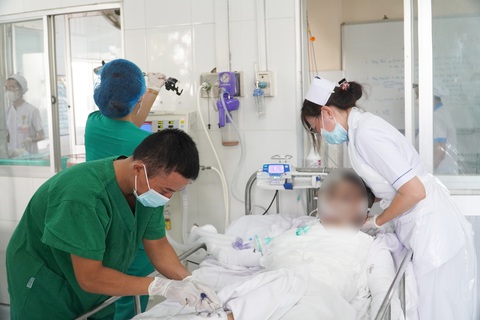 Nam thanh niên bị bỏng 80% cơ thể sau vụ nổ phòng trọ ở Bình Dương - Ảnh 1. Vụ nổ phòng trọ khiến nam thanh niên 26 tuổi bị bỏng nặng hiện đang điều trị tại Bệnh viện Chợ Rẫy (TP.HCM) - Ảnh: Bệnh viện cung cấp