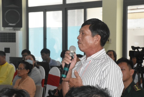 Cách ứng phó khi bị "tàu lạ" gây khó dễ trên biển, nâng cao giá trị cá ngừ đại dương... là những vấn đề mà ngư dân Phú Yên quan tâm - Ảnh: DUY THANH Cách ứng phó khi bị tàu nước ngoài gây khó trên biển, nâng cao giá trị cá ngừ đại dương... là những vấn đề ngư dân Phú Yên quan tâm - Ảnh: DUY THANH
