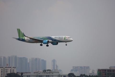Bamboo Airways điều chỉnh lịch bay để tái cơ cấu nên sẽ có nhiều chuyến bị hoãn, huỷ hoặc chuyển sang bay hãng khác - Ảnh: CÔNG TRUNG Bamboo Airways điều chỉnh lịch bay để tái cơ cấu nên sẽ có nhiều chuyến bị hoãn, hủy hoặc chuyển sang bay hãng khác - Ảnh: CÔNG TRUNG