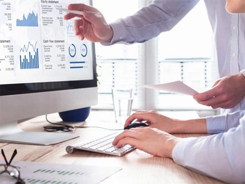 5 Điều cần biết về vị trí việc làm nhân viên phát triển thị trường - Ảnh 2. Thống kê và phân tích dữ liệu từ khách hàng, thị trường - Ảnh: Internet.