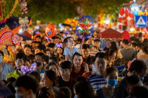 Người trẻ có hết mặn mà với Trung thu? - Ảnh 2. Người trẻ có hết mặn mà với Trung thu? - Ảnh 2.