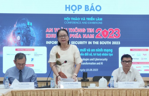 Bà Võ Thị Trung Trinh, phó giám đốc Sở Thông tin và Truyền thông TP.HCM, tại buổi họp báo - Ảnh: ĐỨC THIỆN Bà Võ Thị Trung Trinh, phó giám đốc Sở Thông tin và Truyền thông TP.HCM, tại buổi họp báo - Ảnh: ĐỨC THIỆN