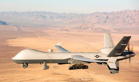 Máy bay Nga săn lùng drone của Mỹ ở Crimea - Ảnh 2. Máy bay MQ-9 Reaper - Ảnh: AFP