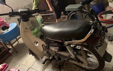 Honda Dream cũ bán 30 triệu, cộng đồng mạng tranh cãi, người nói 'rẻ', kẻ chê ''10 triệu còn đắt' - Ảnh 2. Bỏ 30 triệu đồng mua Honda Dream Thái là đắt hay rẻ tùy thuộc vào quan điểm của từng người - Ảnh: Hội Dream Thái-Việt/Facebook