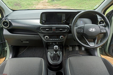 Đại lý nhận cọc Hyundai Exter: Đối thủ Kia Sonet, dự kiến lắp ráp trong nước hưởng ưu đãi trước bạ - Ảnh 5. Nội thất mẫu xe này có nhiều điểm tương đồng i10, ví dụ như thiết kế vô-lăng hay bảng táp-lô. Đồng hồ sau vô-lăng dạng LCD giống trên Accent - Ảnh: team-bhp