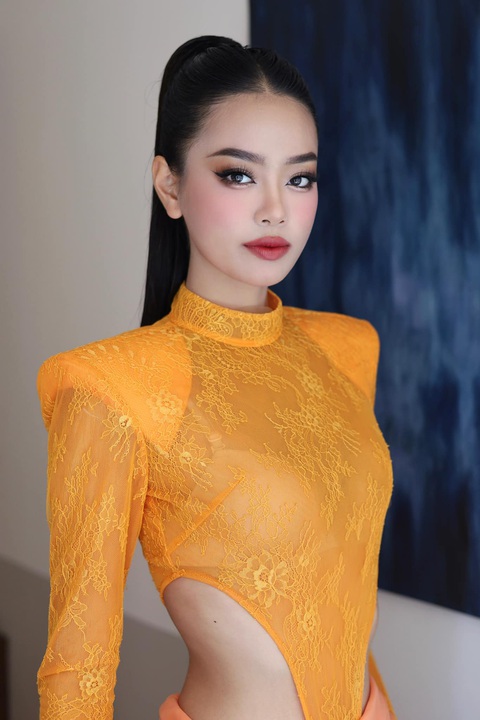 Nhan sắc ngọt ngào của Bùi Khánh Linh khiến fan tiếc nuối vì không thể đăng quang Miss Grand Vietnam - Ảnh 4. Người đẹp Bắc Giang gây chú ý với làn da mượt mà
