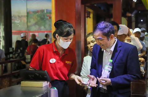Đà Nẵng và những “thương hiệu” danh giá trong lòng du khách - Ảnh 2. Chuyên nghiệp là điểm nổi bật của du lịch Đà Nẵng