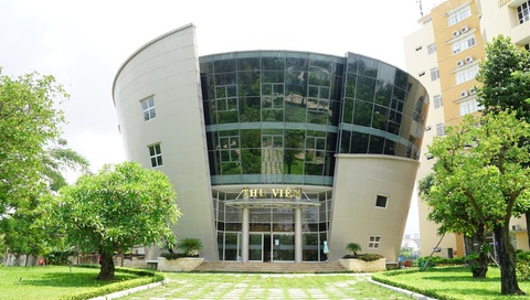 Tân sinh viên Trường đại học Ngân hàng TP.HCM phải đóng phí sử dụng thư viện - Ảnh: ĐHNH Tân sinh viên Trường đại học Ngân hàng TP.HCM phải đóng phí sử dụng thư viện - Ảnh: ĐHNH