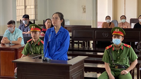 Cô gái ở An Giang lợi dụng thân thế lừa đảo hàng chục tỉ đồng - Ảnh 1. Phan Huỳnh Trúc Vi lợi dụng thân thế lừa đảo hàng chục tỉ đồng bị tuyên án chung thân - Ảnh: CHÍ HẠNH