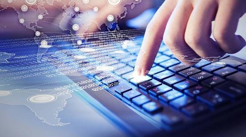 7 Điều ứng viên cần biết về vị trí công việc Java Developer (Phần 1) - Ảnh 1. Lập trình viên Java đóng một vai trò quan trọng trong việc vận hành và phát triển hệ thống phần mềm của một công ty - Ảnh: Internet