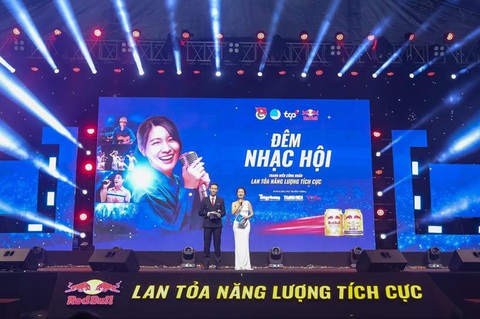 Ngày hội Thanh niên Công nhân tại TP.HCM: Đong đầy nụ cười hạnh phúc - Ảnh 4. Ngày hội Thanh niên Công nhân tại TP.HCM: Đong đầy nụ cười hạnh phúc - Ảnh 4.