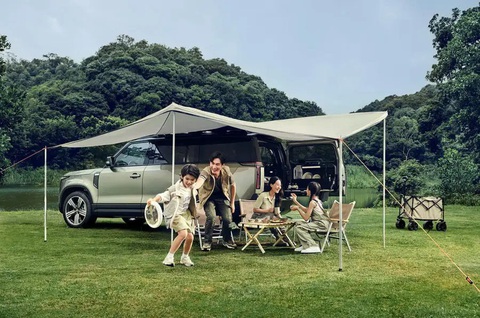 SUV nhái thiết kế Land Rover Defender tại Trung Quốc có cả bếp đi kèm cửa hậu - Ảnh 8. SUV nhái thiết kế Land Rover Defender tại Trung Quốc có cả bếp đi kèm cửa hậu - Ảnh 8.