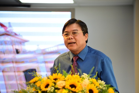 Chủ tịch Phan Văn Mãi: TP.HCM có chính sách để cán bộ, công chức 'đủ sống', yên tâm công tác - Ảnh 3. Tổng biên tập báo Sài Gòn Giải Phóng Tăng Hữu Phong phát biểu - Ảnh: TIẾN LONG