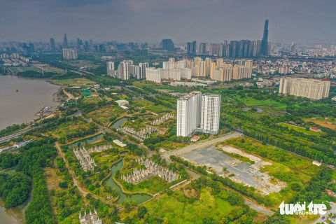 Chủ tịch TP.HCM 'lệnh' sở, quận huyện nhanh gửi ý kiến gỡ vướng 5 dự án lớn - Ảnh 1. Chủ tịch UBND TP.HCM Phan Văn Mãi chỉ đạo các sở ngành, quận huyện tập trung tháo gỡ các dự án bất động sản tồn đọng - Ảnh: QUANG ĐỊNH