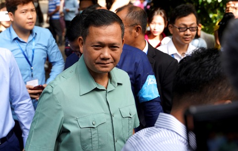 Ông Hun Sen khẳng định ông Hun Manet rất được lòng dân Campuchia - Ảnh 1. Ông Hun Manet tại cuộc bầu cử Campuchia ngày 23-7 - Ảnh: REUTERS