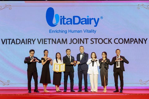 VitaDairy giành ‘cú đúp’ giải thưởng tại HR Asia Award 2023 - Ảnh 1. VitaDairy giành ‘cú đúp’ giải thưởng tại HR Asia Award 2023 - Ảnh 1.