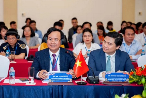 Quảng Trị mở rộng cửa đón nhà đầu tư Thái Lan - Ảnh 2. Ông Võ Văn Hưng, chủ tịch UBND tỉnh Quảng Trị, điều hành phiên làm việc giữa Quảng Trị và Thái Lan - Ảnh: TR.T