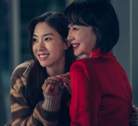 vì sự đố kỵ, Eun Kang sẵn sàng phản bội bạn thân 20 năm - Han Ba Da (Hong Soo Hyun). Vì sự đố kỵ, Eun Kang sẵn sàng phản bội bạn thân 20 năm - Han Ba Da (Hong Soo Hyun).