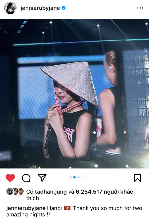 BlackPink 'xả ảnh' lưu luyến Việt Nam - Ảnh 3. Jennie đăng ảnh đội nón lá, dành lời cảm ơn khán giả Việt - Ảnh chụp màn hình