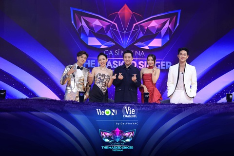 Khách mời đầu tiên của tập 1 The Masked Singer Vietnam mùa 2 - “Nhím Uiza” Song Luân Khách mời đầu tiên của tập 1 The masked singer Vietnam mùa 2 - “Nhím Uiza” Song Luân