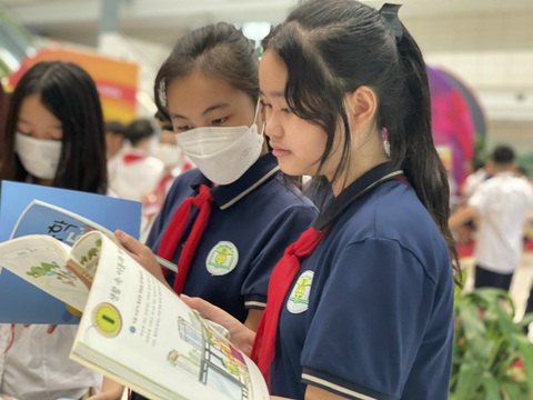 89% sách giáo khoa lớp 4,8,11 của NXB Giáo dục VN đã in xong - Ảnh 1. Năm học 2023 - 2024 sẽ triển khai chương trình giáo dục phổ thông 2018 ở các lớp 4, 8, 11 - Ảnh: VĨNH HÀ