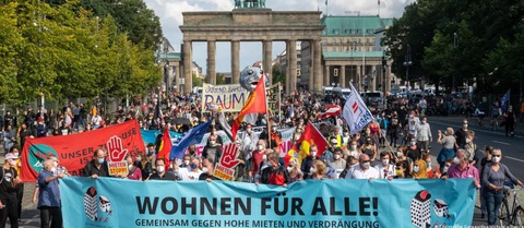 Đức: Dân nghèo tuyệt vọng tìm chỗ ở - Ảnh 1. Người dân ở Berlin đã biểu tình phản đối giá thuê nhà cao từ nhiều năm nay - Ảnh: DW