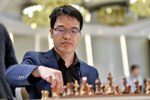Lê Quang Liêm thắng nhà vô địch thế giới người Trung Quốc ở Olympiad cờ vua - Ảnh 1.
