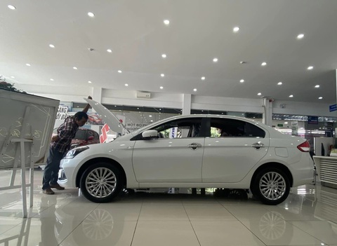 Tin tức giá xe: Suzuki Ciaz giảm kỷ lục 120 triệu đồng, xe hạng B rẻ như hạng A - Ảnh 6. Tin tức giá xe: Suzuki Ciaz giảm kỷ lục 120 triệu đồng, xe hạng B rẻ như hạng A - Ảnh 6.
