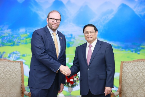 Thủ tướng tiếp đoàn nghị sĩ Hạ viện Hoa Kỳ - Ảnh 1. Thủ tướng Phạm Minh Chính hoan nghênh việc Mỹ tăng cường hợp tác với Việt Nam, tôn trọng thể chế chính trị và ủng hộ Việt Nam "mạnh, độc lập, tự cường và thịnh vượng" - Ảnh: VGP/Nhật Bắc