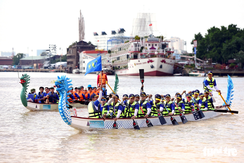 Đoàn TP.HCM 'ôm giải' đua thuyền tại Lễ hội Sông nước- Ảnh 1. Hoạt động đua thuyền nằm trong chuỗi hoạt động của Lễ hội Sông nước TP.HCM năm 2023 - Ảnh: D.PHAN