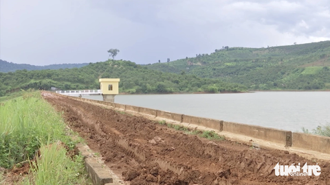 Thủy lợi Đắk Ngo đang xuống cấp trầm trọng - Ảnh: TRUNG TÂN Công trình thủy lợi Đắk Ngo đang xuống cấp trầm trọng - Ảnh: TRUNG TÂN