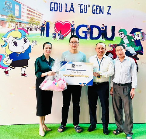 Học phí thấp, trường đại học thu hút thí sinh - Ảnh 3. Học phí thấp, trường đại học thu hút thí sinh - Ảnh 3.