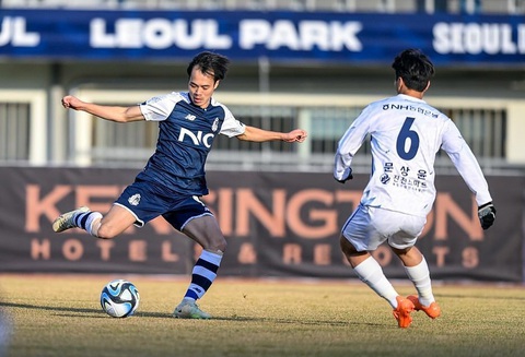 Tiền đạo Văn Toàn lần đầu được đá chính trong màu áo CLB Seoul E-Land vòng 13 K-League 2 ngày 20-5 - Ảnh: Seoul E-Land FC Tiền đạo Văn Toàn lần đầu được đá chính trong màu áo CLB Seoul E-Land vòng 13 K-League 2 ngày 20-5 - Ảnh: Seoul E-Land FC