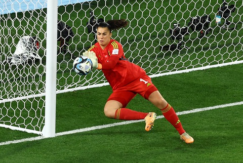 Zecira Musovic - người hùng của tuyển nữ Thụy Điển là ai? - Ảnh 3. Musovic là người hùng World Cup của Thụy Điển - Ảnh: REUTERS