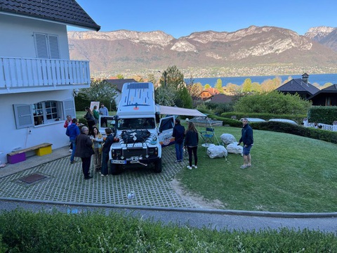 Cặp đôi đi vòng quanh thế giới bằng Land Rover - Ảnh 7. Cặp đôi đi vòng quanh thế giới bằng Land Rover - Ảnh 7.