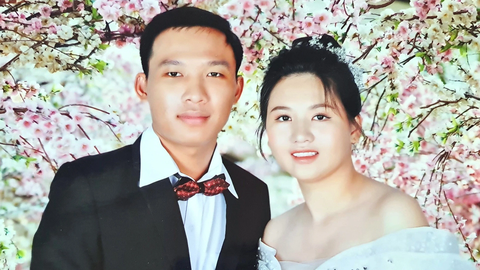 30 năm Mùa hè xanh - hành trình khát khao cống hiến - Kỳ 4: Sợi hồng xe duyên Mùa hè xanh - Ảnh 2. Rồi Mai Bùi Thảo Vân, con gái chị Bắc anh Đến, lại vừa kết hôn cùng chiến sĩ tình nguyện Mùa hè xanh Nguyễn Minh Trí - Ảnh: Công Triệu chụp lại