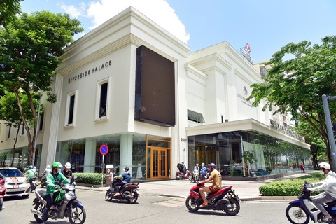 "Đại gia" Nguyễn Cao Trí liên quan nhiều doanh nghiệp - Ảnh 1. Trung tâm hội nghị tiệc cưới Riverside Palace ở 360D Bến Vân Đồn, phường 1, quận 4, TP.HCM thuộc sở hữu của Công ty Capella Holdings - Ảnh: T.T.D.