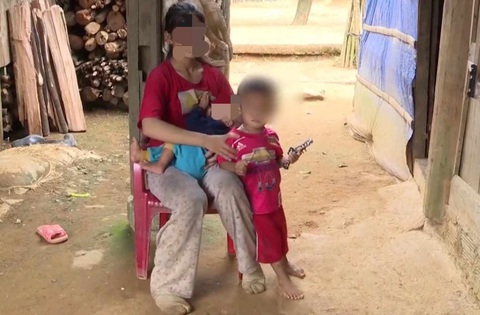Bố bị phạt hành chính vì để con tảo hôn - Ảnh 1. Nhiều phụ nữ ở miền núi Quảng Trị kết hôn khi chưa đủ tuổi - Ảnh: H.T.