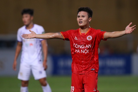 Hai trọng tài ngoại bắt trận đua vô địch và trụ hạng V-League 2023 - Ảnh 1. CLB Công An Hà Nội đang có lợi thế lớn để vô địch V-League 2023 - Ảnh: MINH ĐỨC