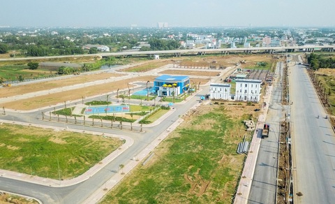 Tin tức sáng 3-11: Tổng kiểm tra xe hợp đồng, xe du lịch trên toàn quốc - Ảnh 1. Hôm nay Quốc hội dành cả ngày thảo luận Luật Đất đai sửa đổi - Ảnh: T.T.