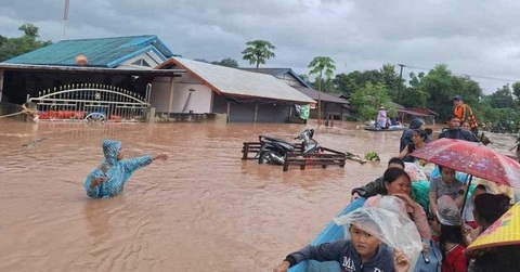 Lũ lụt và sạt lở đất gây ra những thiệt hại nghiêm trọng tại Lào - Ảnh: LAOTIAN TIMES Lũ lụt và sạt lở đất gây ra những thiệt hại nghiêm trọng tại Lào - Ảnh: LAOTIAN TIMES