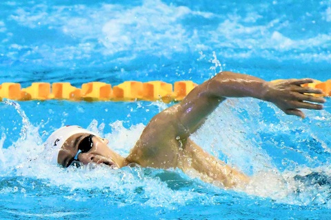 Bản quyền Asiad 19 tại Việt Nam: Được chào giá 360 tỉ đồng - Ảnh 3. Kình ngư số 1 Việt Nam Nguyễn Huy Hoàng đang tích cực tập luyện chuẩn bị cho Asiad 19 - Ảnh: NAM TRẦN