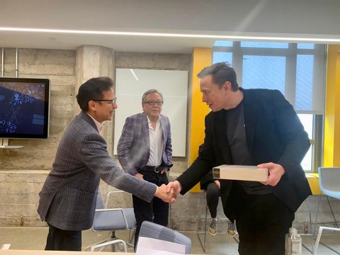 Indonesia muốn dùng mạng lưới vệ tinh của tỷ phú Elon Musk trong y tế - Ảnh 1. Indonesia muốn dùng mạng lưới vệ tinh của tỷ phú Elon Musk trong y tế - Ảnh 1.