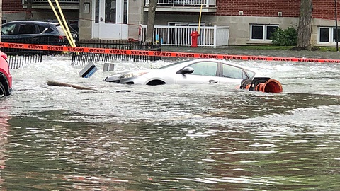 Bảo hiểm cũng "rét" với bão tố, cháy rừng - Ảnh 1. Lũ lụt ở Montréal, Canada vào cuối tháng 7-2023 - Ảnh: CTV News