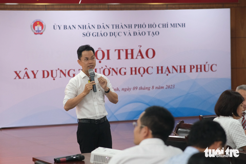 Xây dựng “trường học hạnh phúc” tại TP.HCM - Ảnh 1. TS Bùi Hồng Quân - khoa tâm lý, Trường đại học Sư phạm TP.HCM - cho biết xây dựng trường học hạnh phúc đảm bảo các tiêu chí yêu thương, an toàn và tôn trọng - Ảnh: NGỌC PHƯỢNG