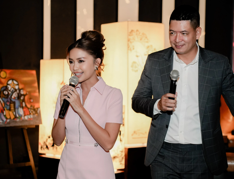 Hoa hậu Ngọc Châu, diễn viên Bình Minh phụ trách bán đấu giá vật phẩm - Ảnh: BTC Hoa hậu Ngọc Châu, diễn viên Bình Minh phụ trách bán đấu giá vật phẩm - Ảnh: BTC
