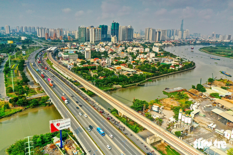TP.HCM gắn biển 50 công trình thi đua mừng 50 năm thống nhất đất nước - Ảnh 1. TP.HCM sẽ lựa chọn các công trình tiêu biểu cấp cơ sở để tổ chức gắn biển công trình thi đua chào mừng kỷ niệm 50 năm Ngày Giải phóng miền Nam - Ảnh: QUANG ĐỊNH