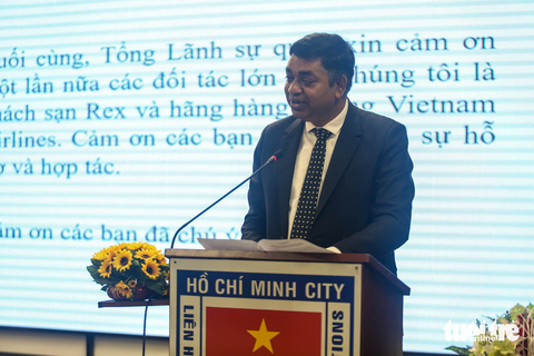 Tổng lãnh sự Ấn Độ tại TP.HCM Madan Mohan Sethi phát biểu tại buổi họp báo chiều 9-8 - Ảnh: PHƯƠNG QUYÊN Tổng lãnh sự Ấn Độ tại TP.HCM Madan Mohan Sethi phát biểu tại buổi họp báo chiều 9-8 - Ảnh: PHƯƠNG QUYÊN