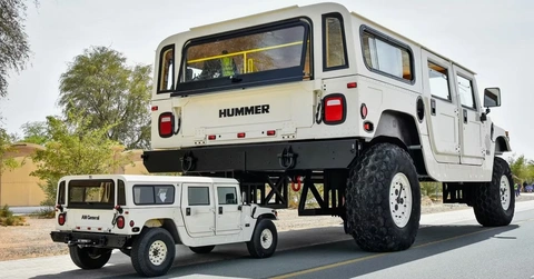 Khám phá Hummer lớn nhất thế giới của tỉ phú Trung Đông: To như căn hộ, giá mỗi bánh đủ mua ô tô mới - Ảnh 9. Hummer H1 X3 được trang bị 4 động cơ diesel, cung cấp 1.000 mã lực nhưng chỉ mang về tốc độ tối đa 32km/h. Điều này khá dễ hiểu khi nhìn vào trọng lượng và kích thước đồ sộ của chiếc xe này - Ảnh: Hot Cars